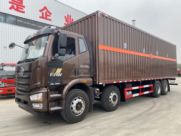 8X4解放J6L廂式運輸車